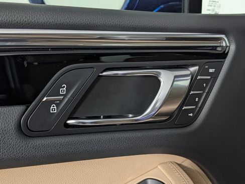 New 2026 Porsche Macan AWD/4WD image 26