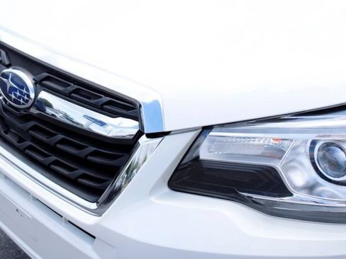 Used 2017 Subaru Forester 2.5i Touring AWD/4WD image 13