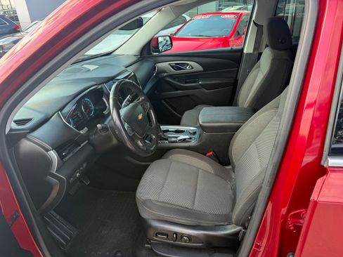 Used 2018 Chevrolet Traverse LT FWD image 9