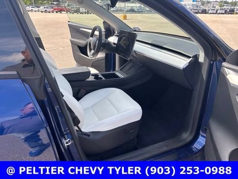 Used 2025 Tesla Model Y Long Range AWD/4WD image 14