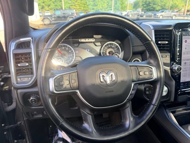 Used 2024 RAM 1500 Laramie AWD/4WD image 23