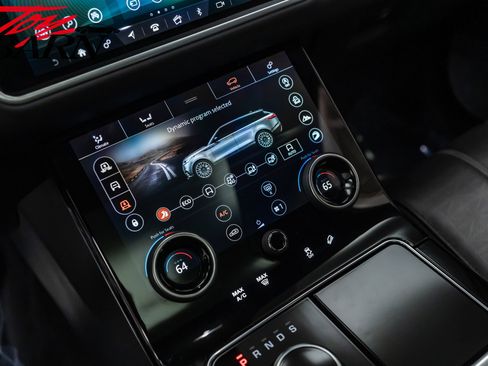 Used 2018 Land Rover Range Rover Velar R-Dynamic HSE image 42