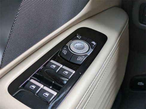 Certified 2025 Lincoln Nautilus Premier image 26