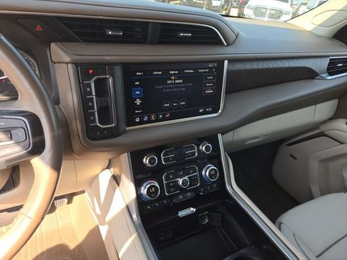 Used 2021 GMC Yukon Denali RWD image 11