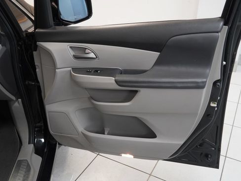Used 2011 Honda Odyssey Touring image 29