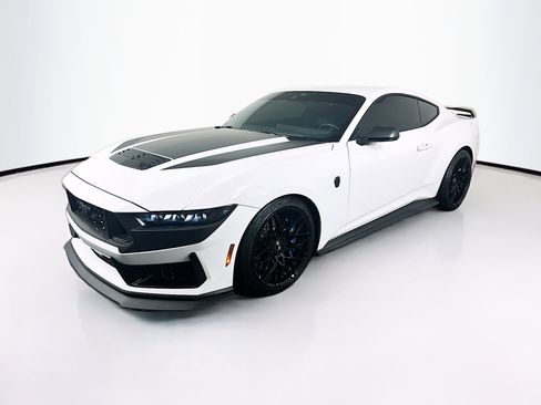 Used 2024 Ford Mustang Dark Horse image 3