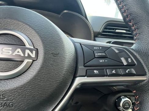 New 2025 Nissan Versa SR w/ Trunk Package image 36