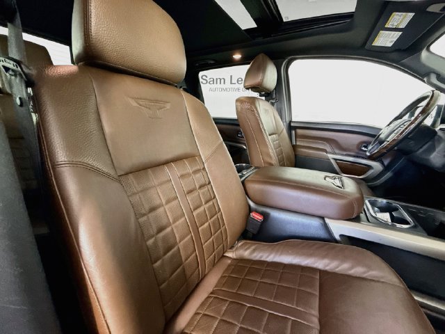 Used 2021 Nissan Titan Platinum Reserve w/ Moonroof Package AWD/4WD image 29