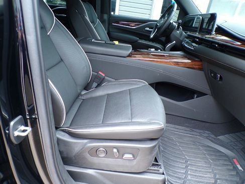 Used 2021 Cadillac Escalade Premium Luxury w/ Driver Assist Tech Package image 19