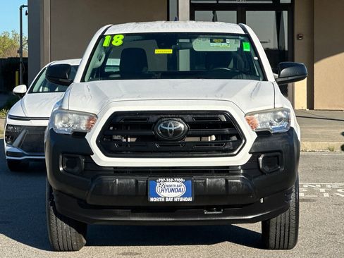 Used 2018 Toyota Tacoma SR image 9