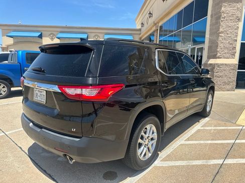 Used 2019 Chevrolet Traverse LT FWD image 7
