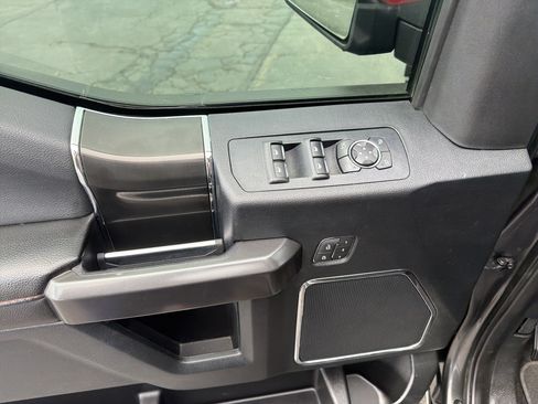 Certified 2019 Ford F150 Lariat w/ Equipment Group 502A Luxury AWD/4WD image 25