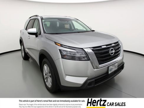 Used 2025 Nissan Pathfinder SV AWD/4WD image 1