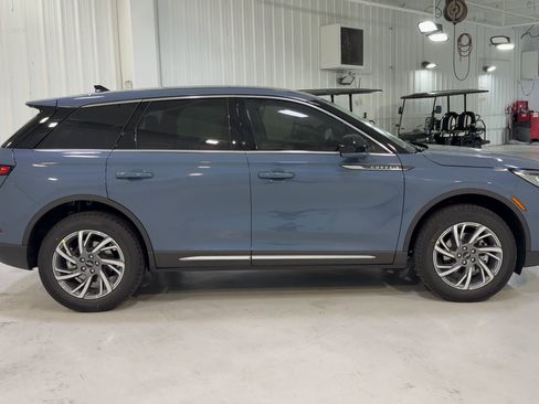 New 2026 Lincoln Corsair Premiere image 2