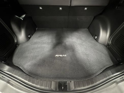 Used 2014 Toyota RAV4 XLE image 30