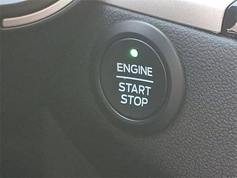 Used 2020 Ford Escape SEL image 23