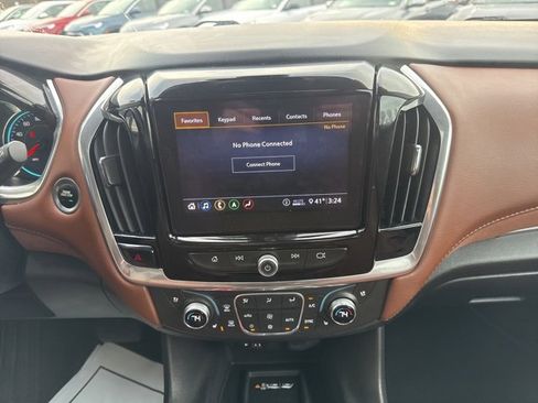 Used 2020 Chevrolet Traverse High Country image 24