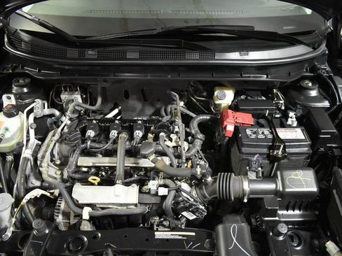 Used 2021 Nissan Kicks SV image 34