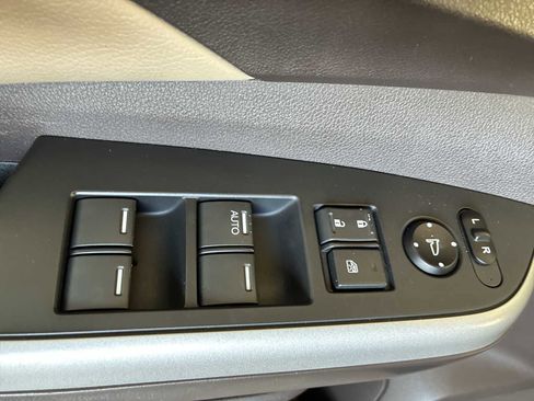 Used 2012 Honda CR-V EX-L image 15