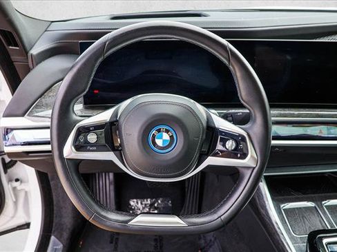 Certified 2024 BMW i7 eDrive50 RWD image 13