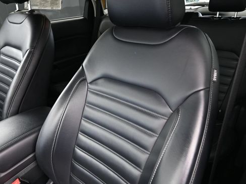 Used 2024 Ford Edge SEL AWD/4WD image 18