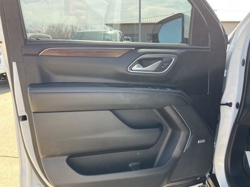 Used 2023 Chevrolet Tahoe High Country AWD/4WD image 10
