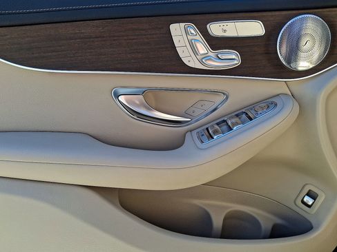 Certified 2020 Mercedes-Benz GLC 300 4MATIC image 12