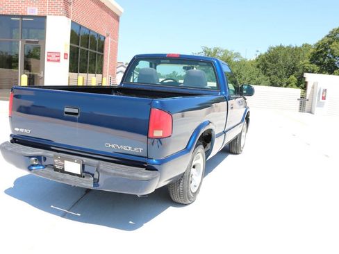Used 2003 Chevrolet S10 Pickup LS RWD image 68