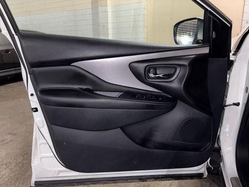 Used 2024 Nissan Murano SV w/ SV Midnight Edition Package image 18