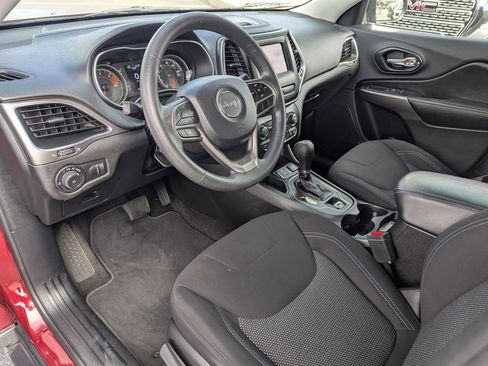 Used 2019 Jeep Cherokee Latitude w/ Popular Appearance Group image 23