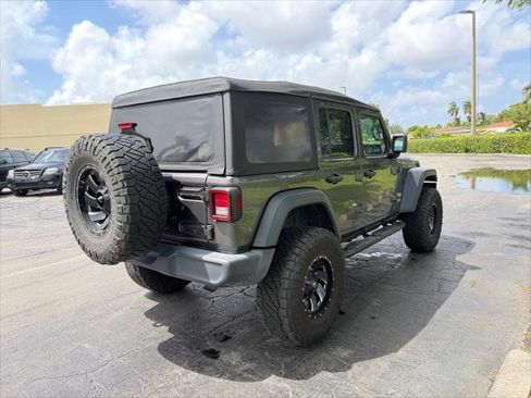 Used 2018 Jeep Wrangler Unlimited Sport S AWD/4WD image 8