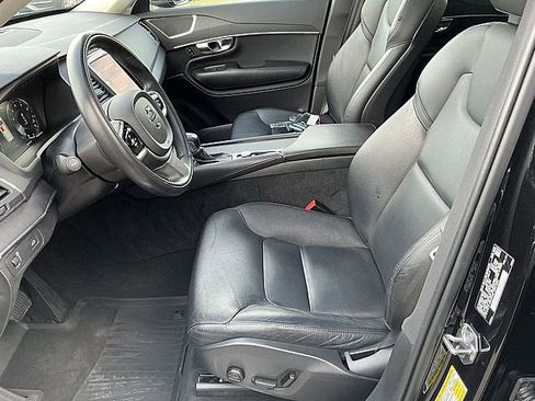 Used 2020 Volvo XC90 T5 Momentum w/ Protection Package Premier image 15