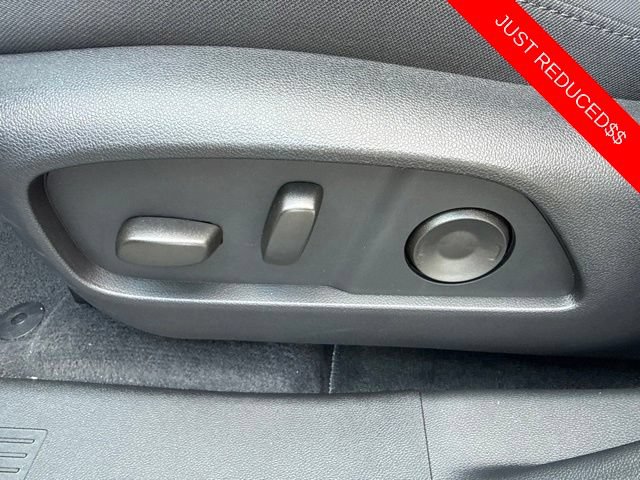 Used 2026 GMC Terrain AT4 AWD/4WD image 11