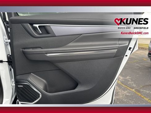 New 2026 Buick Enclave Sport Touring w/ LPO, Floor Liner Package AWD/4WD image 55