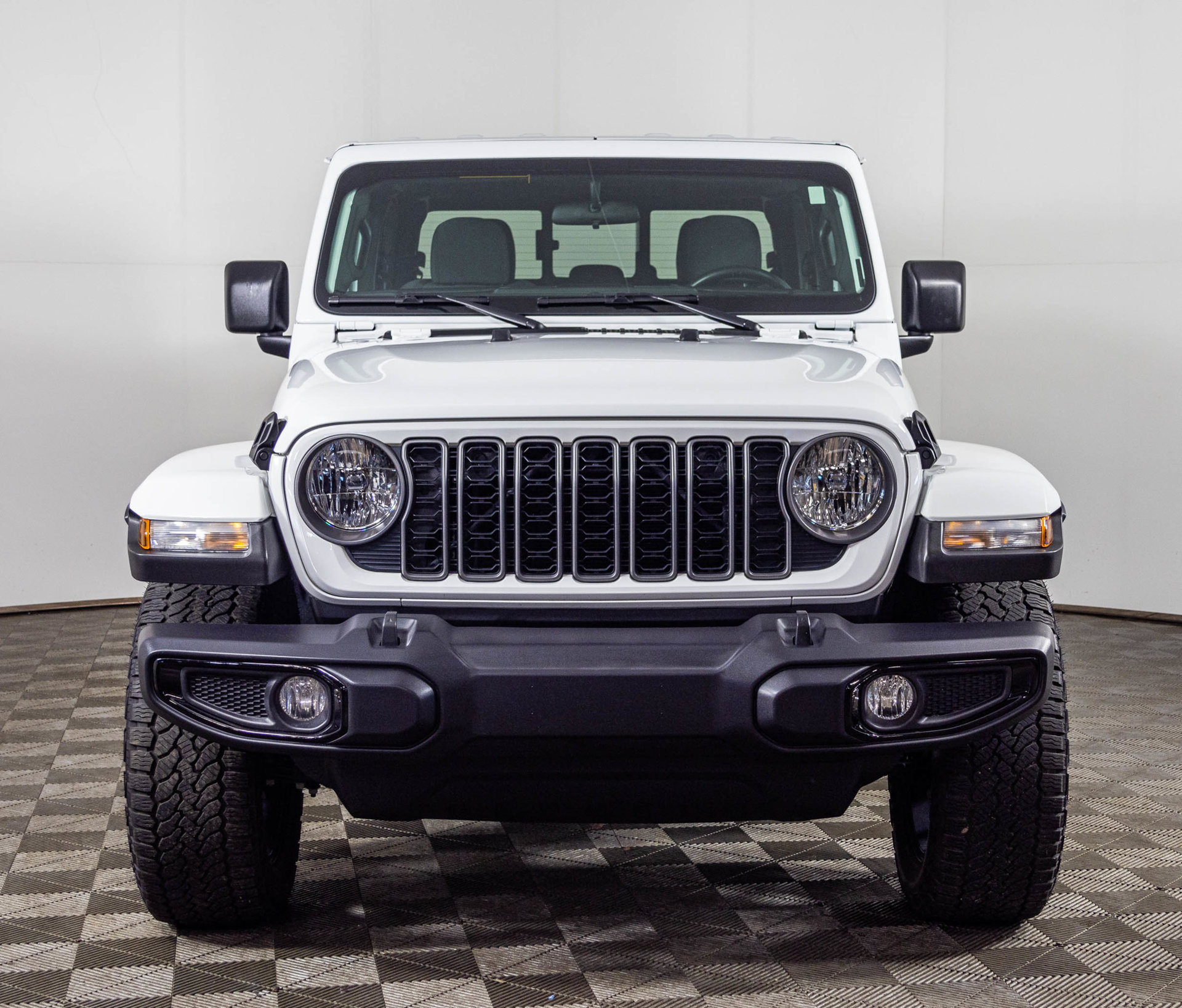 Used 2025 Jeep Gladiator Sport AWD/4WD image 7