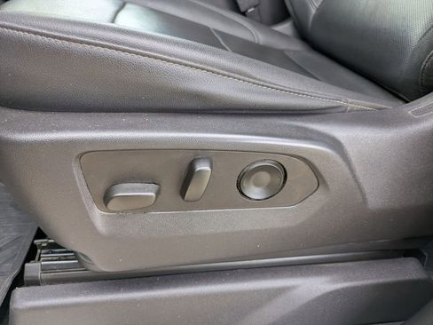 Used 2023 Chevrolet Silverado 1500 LTZ image 9