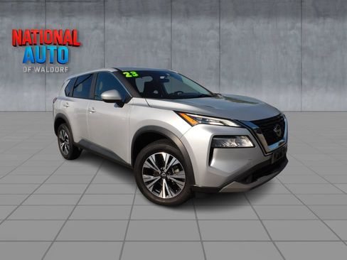 Used 2023 Nissan Rogue SV AWD/4WD image 1
