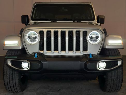 Used 2022 Jeep Wrangler Unlimited Sahara w/ Cold Weather Group image 22