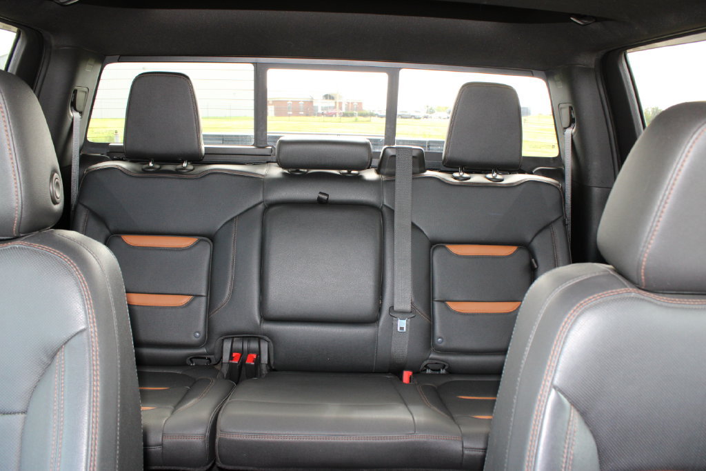 Used 2022 GMC Sierra 1500 AT4 w/ AT4 Premium Package AWD/4WD image 14