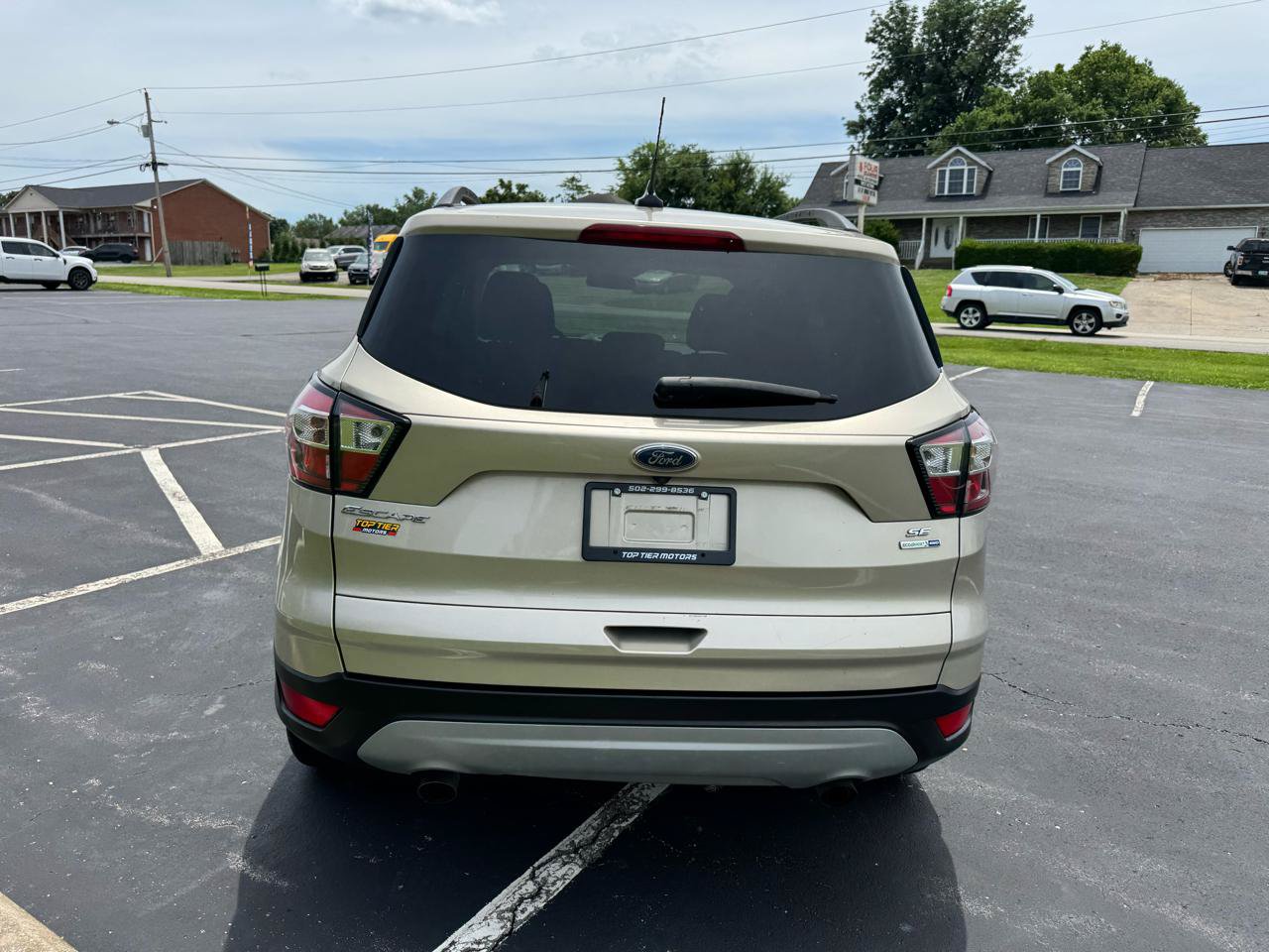 Used 2018 Ford Escape SE w/ SE Sync 3 Package AWD/4WD image 6