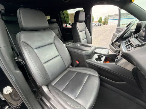 Used 2024 Chevrolet Suburban LT AWD/4WD image 33