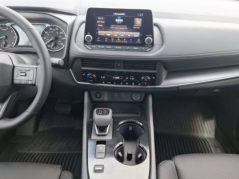 Certified 2026 Nissan Rogue Dark Armor FWD image 18