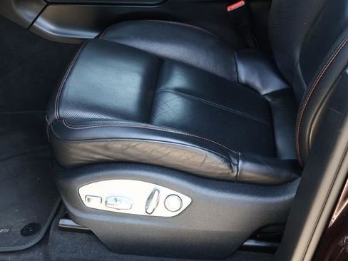 Used 2023 Porsche Macan S AWD/4WD image 15