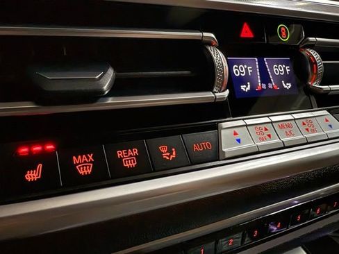 Used 2023 BMW X6 xDrive40i w/ M Sport Package image 55