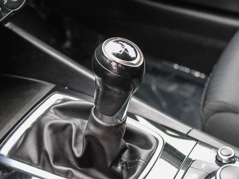 Used 2015 MAZDA MAZDA3 i Sport FWD image 19