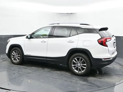 Used 2023 GMC Terrain SLT image 7