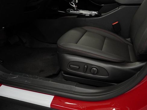New 2026 Chevrolet Trax RS w/ Driver Confidence Package FWD image 22