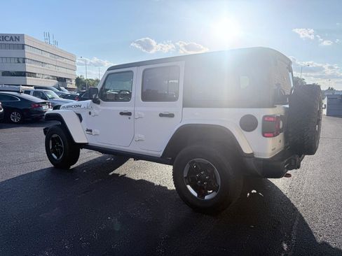 Used 2018 Jeep Wrangler Unlimited Rubicon AWD/4WD image 3