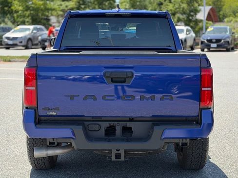 Certified 2025 Toyota Tacoma TRD Off-Road AWD/4WD image 4