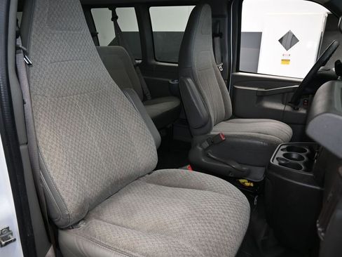 Used 2020 GMC Savana 3500 LT w/ LT Preferred Equipment Group image 37